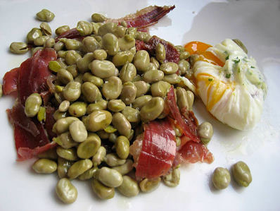 Habas con saladillas y jam&oacute;